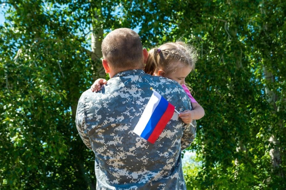 military family — 7 Ways Military Families Transform When Veterans Get Service Dogs